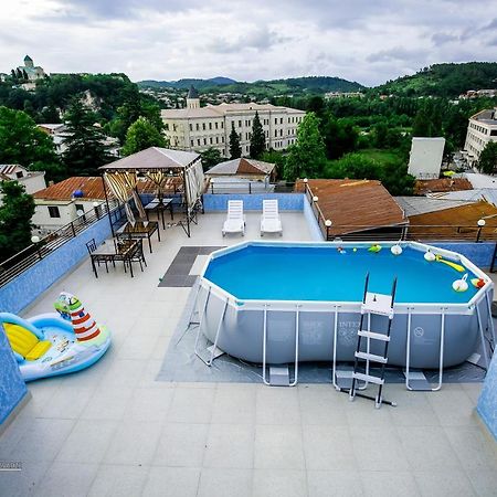 Hotel Balcony 쿠타이시 외부 사진