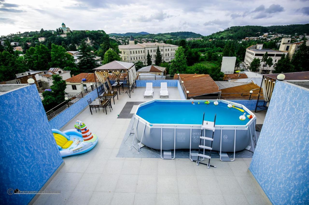 Hotel Balcony 쿠타이시 외부 사진